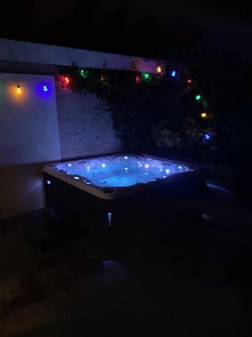 Villa Cosy Central Incl Jacuzzi Near Trainstation, Beach And City Heemstede Exteriör bild